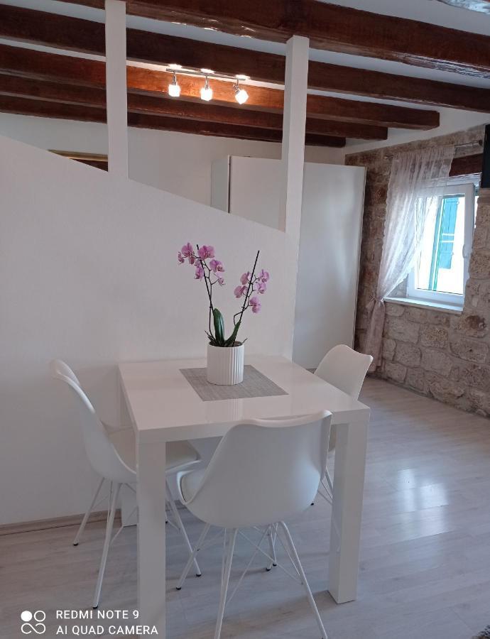 Studio Makala Apartment Trogir